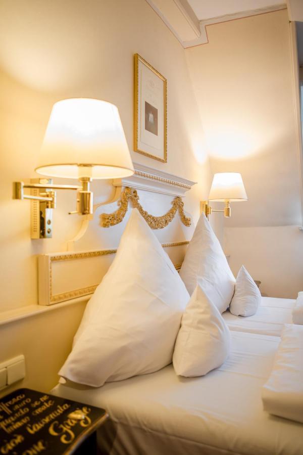 Simones Hotel Fuerstenhof Ландсхут Экстерьер фото
