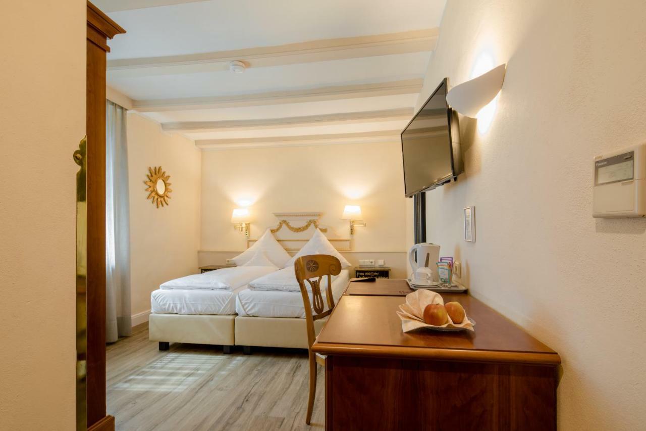 Simones Hotel Fuerstenhof Ландсхут Экстерьер фото